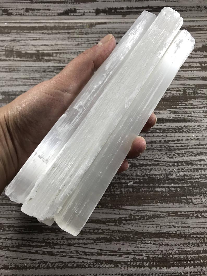 satin spar chatoyant